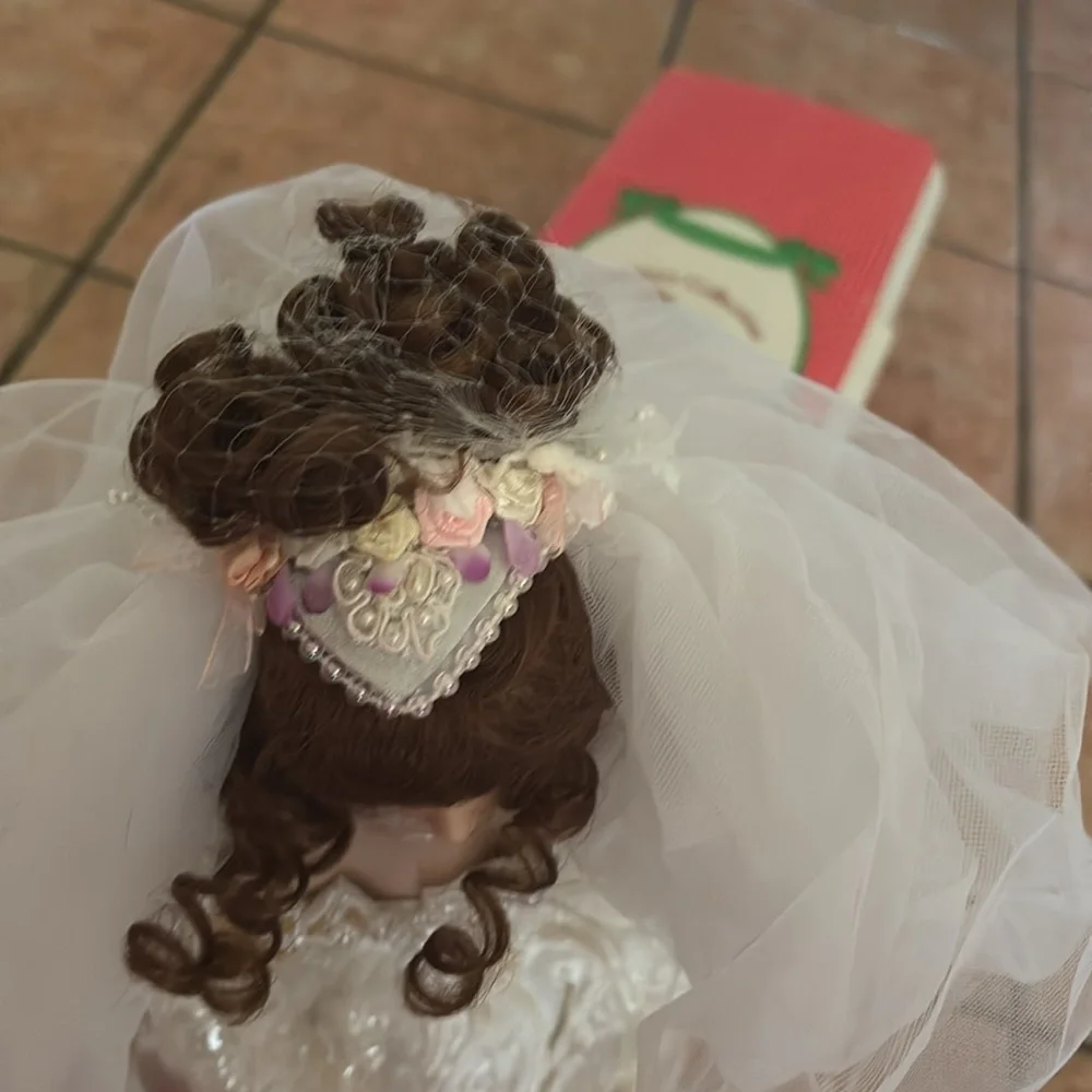 Elegant Cream Porcelain Bride Doll - Picture 6 of 8